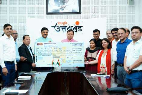 मुख्यमंत्री श्री पुष्कर सिंह धामी को मुख्यमंत्री कैम्प कार्यालय में पिटकुल प्रबंध निदेशक द्वारा 11 करोड़ का लांभांश का चेक सौंपा गया।